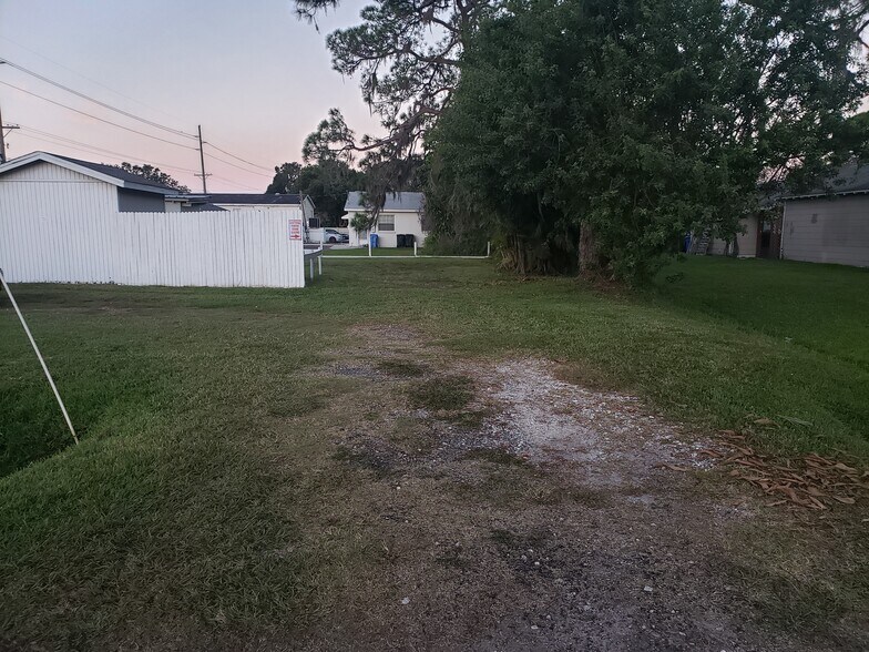 More Photos Of 201 W Shell Point Rd, Ruskin Office For Sale