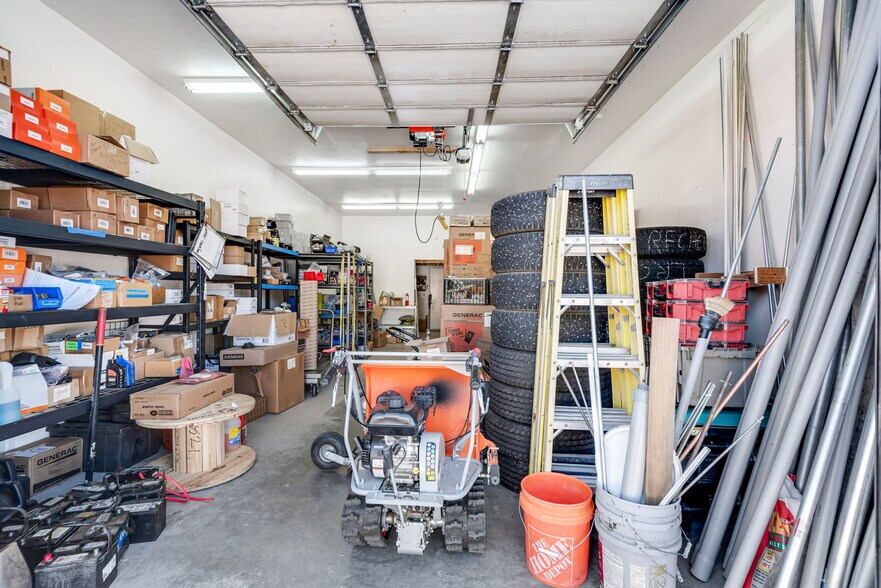 More Photos Of 19336 Goddard Ranch Ct, Morrison Light Manufacturing For Lease