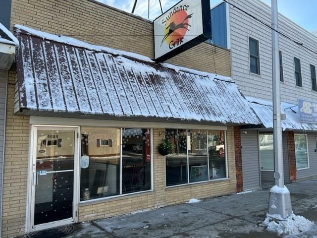 More Photos Of 4084 Huron St, North Branch Restaurant For Sale