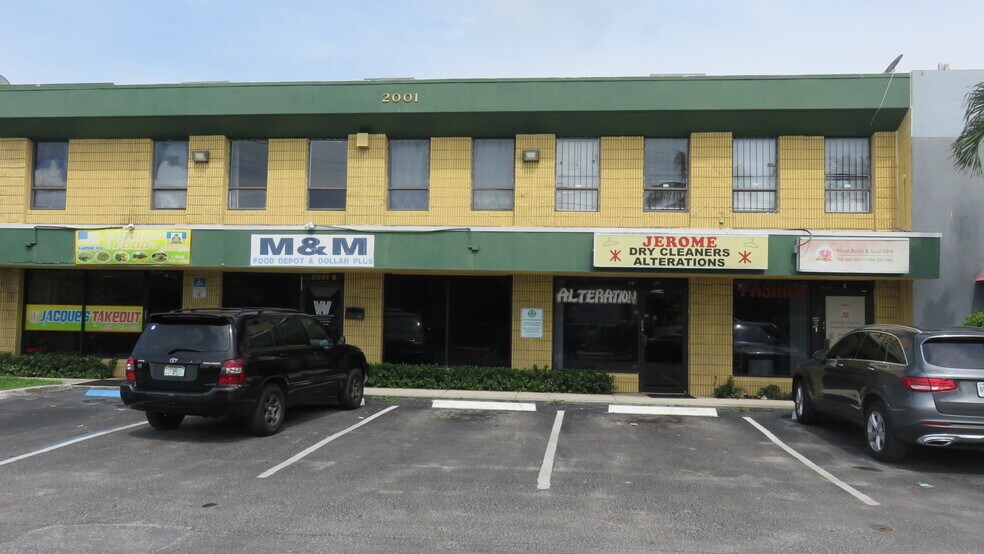 More Photos Of 2001 N Dixie Hwy, Pompano Beach Storefront Retail Office For Lease