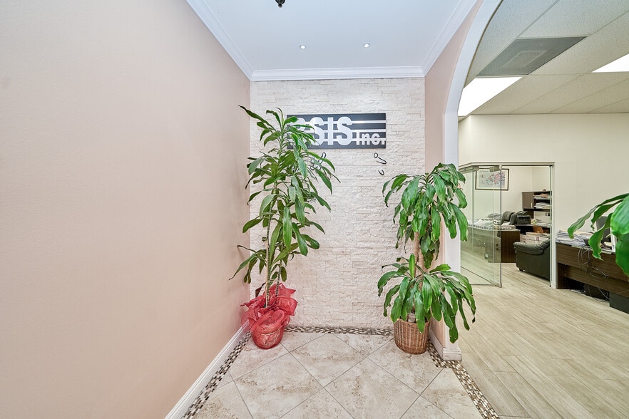 More Photos Of 308 S 1st Ave, Arcadia Apartments For Sale