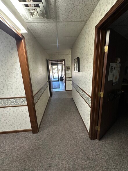 More Photos Of 4333 W Saint Joseph Hwy, Lansing Medical For Lease