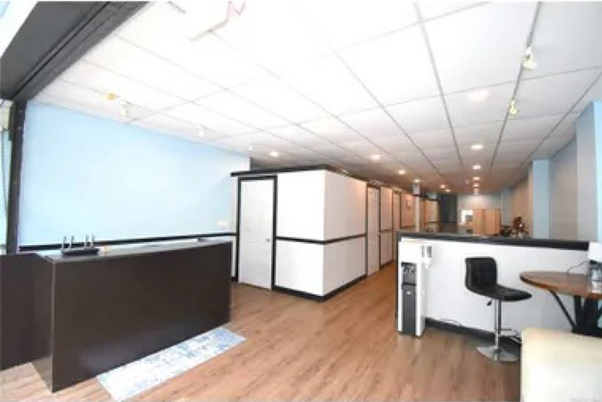 More Photos Of 89 E Shore Rd, Manhasset Storefront Retail Residential For Lease