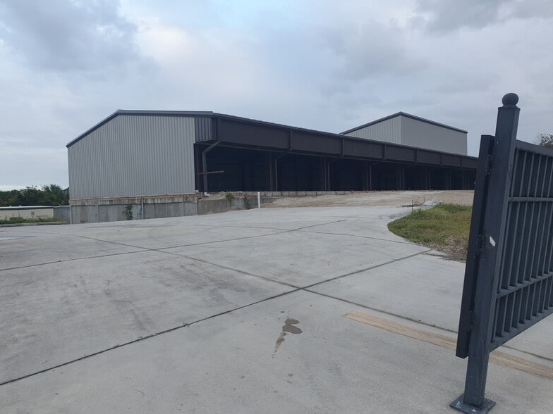 More Photos Of 3500 N Highway 1, Cocoa General Retail For Lease