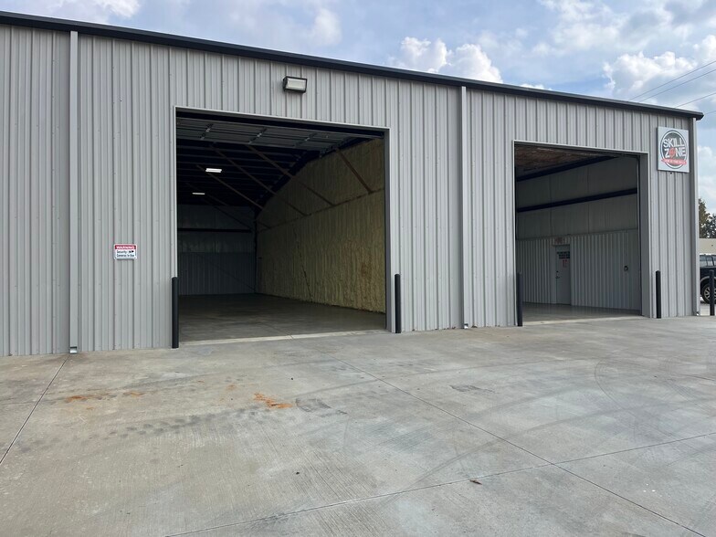 More Photos Of 15206 FM 968 W, Longview Flex For Lease