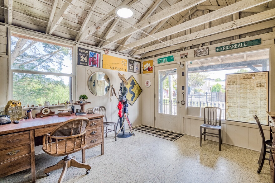 More Photos Of 203 N Birch St, Coquille Specialty For Sale