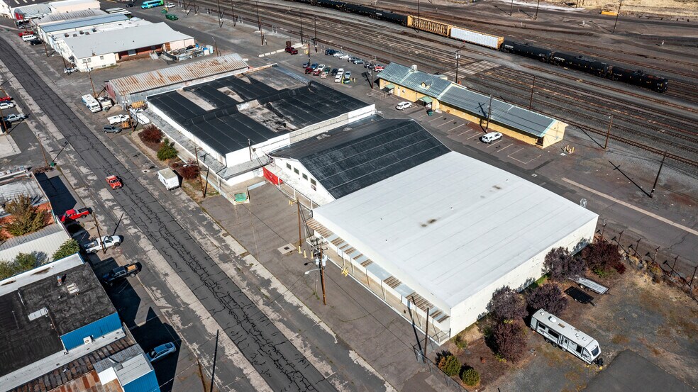 Primary Photo Of 615 S Spring St, Klamath Falls Warehouse For Lease