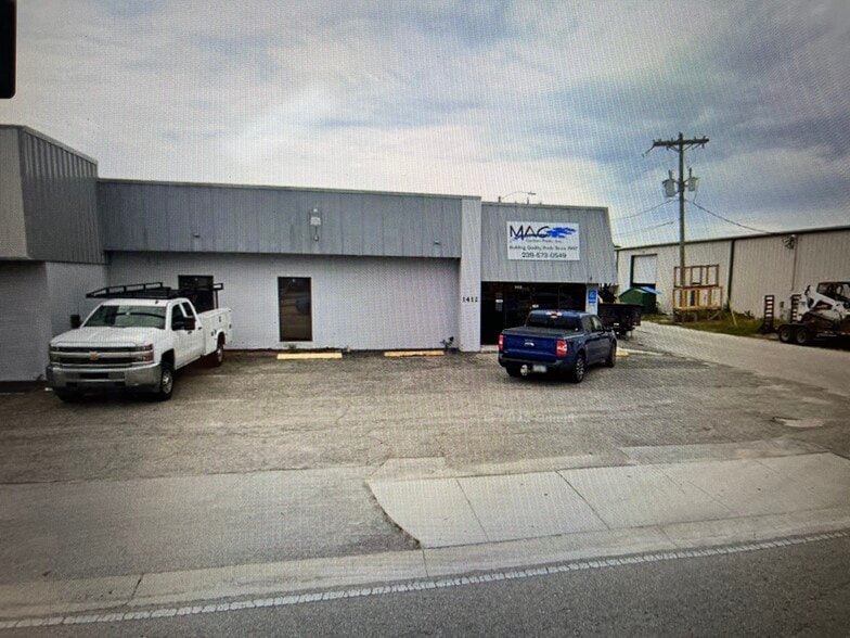 More Photos Of 1412-1414 Viscaya Pky, Cape Coral Warehouse For Lease