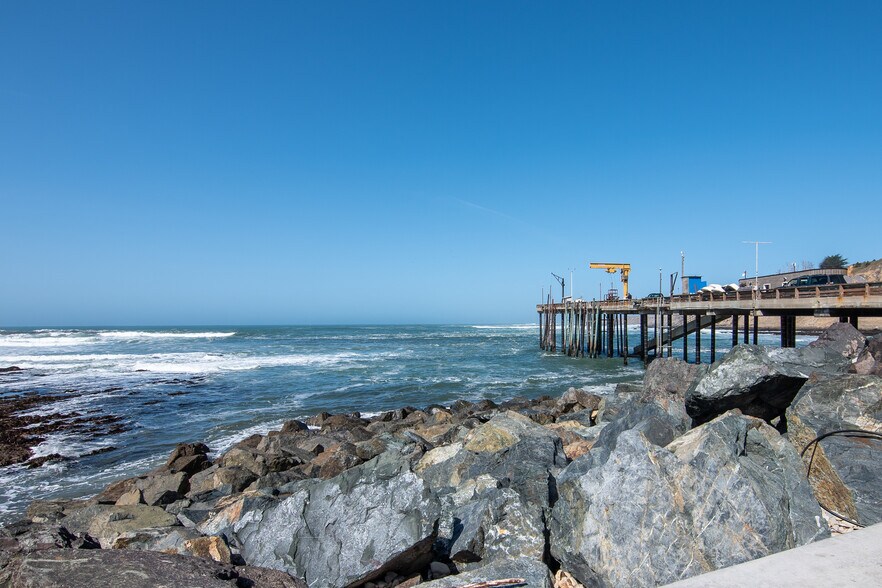 More Photos Of 810 Port Road, Point Arena Restaurant For Sale