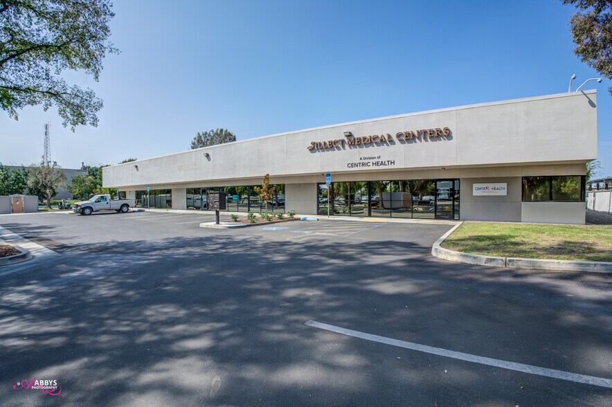 More Photos Of 3008 Sillect Ave, Bakersfield Medical For Lease