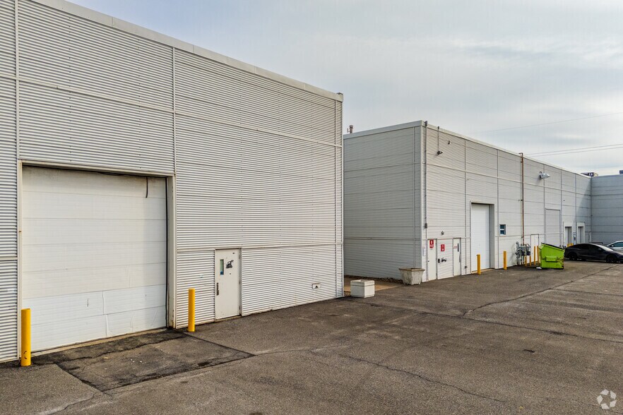 More Photos Of 9975-9995 St De Châteauneuf, Brossard Office For Lease