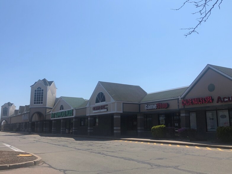 More Photos Of 1-42 Fairhaven Commons Way, Fairhaven Unknown For Lease