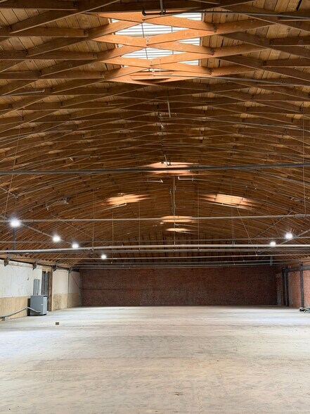 More Photos Of 8001 Beach St, Los Angeles Warehouse For Lease