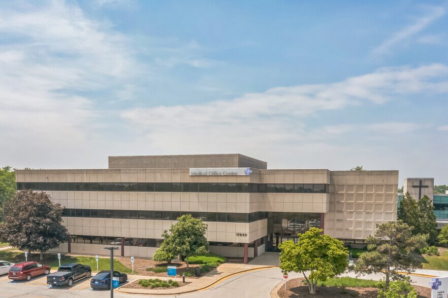 More Photos Of 17850 S Kedzie Ave, Hazel Crest Hospital For Lease