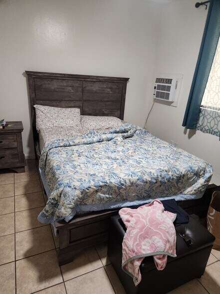 More Photos Of 476 H St, Brawley Apartments For Sale