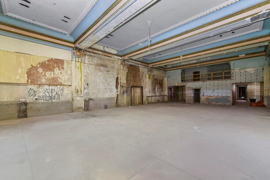 More Photos Of 502 S Main St, Rock Springs General Retail For Sale