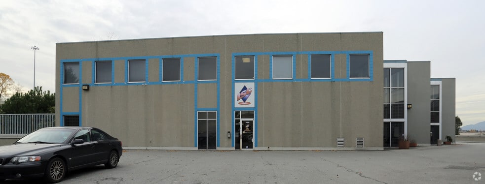 More Photos Of 2820 Ingleton Ave, Burnaby Warehouse For Lease