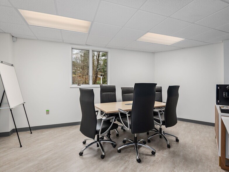 More Photos Of 7 McDowell St, Asheville Medical For Sale