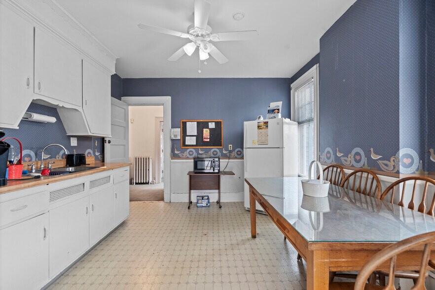More Photos Of 1481 Chapel St, New Haven Office For Sale