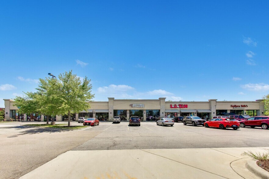 More Photos Of 58-98 E Schoolhouse Rd, Yorkville General Retail For Sale