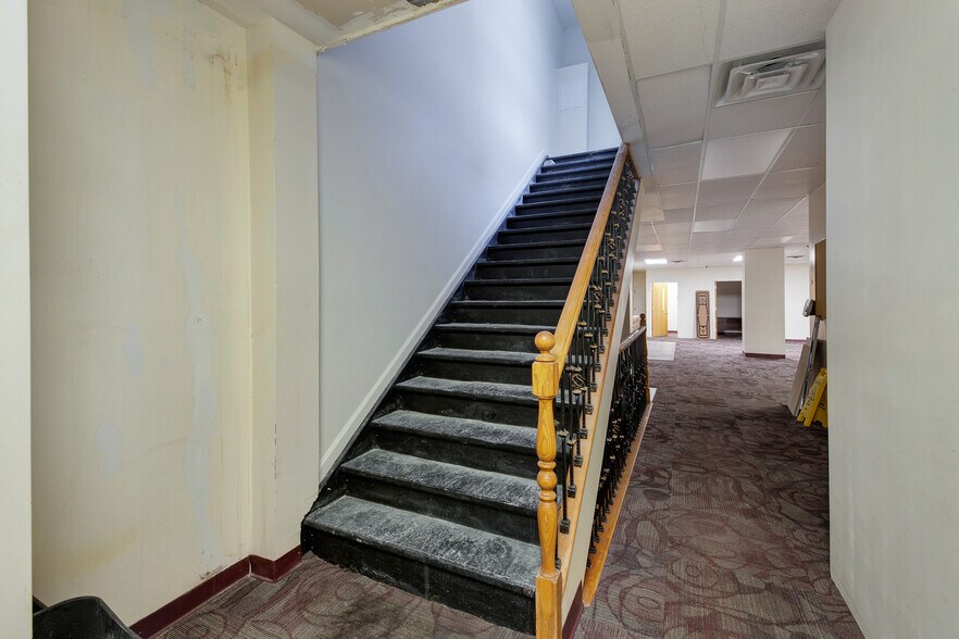 More Photos Of 99 S 3rd St, Brooklyn Apartments For Lease