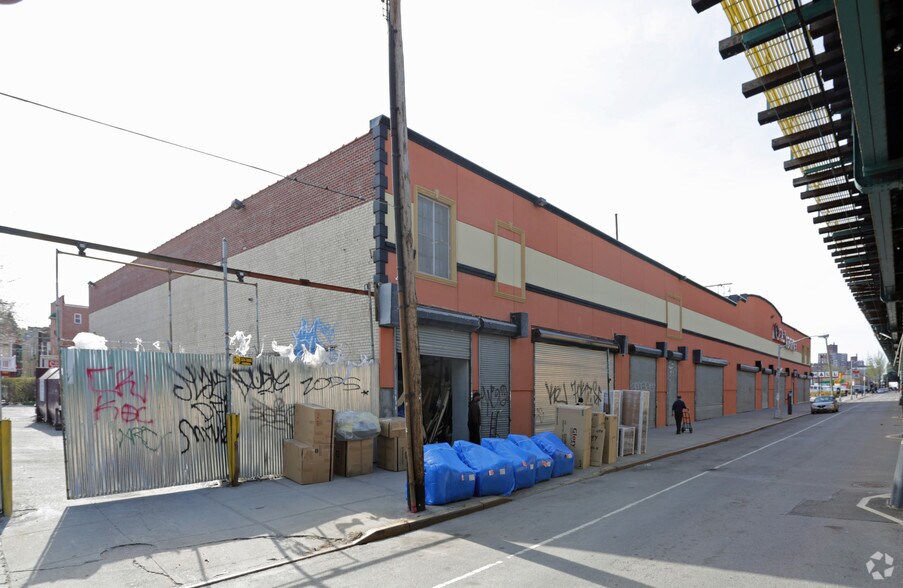 More Photos Of 2916 White Plains, Bronx General Retail For Sale