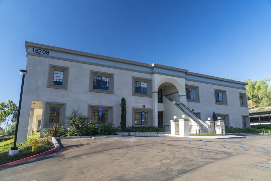More Photos Of 15706-15708 Pomerado Rd, Poway Medical For Lease