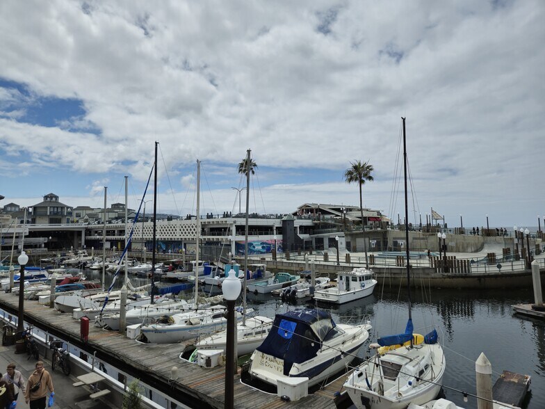More Photos Of 123 International Boardwalk, Redondo Beach Storefront For Lease