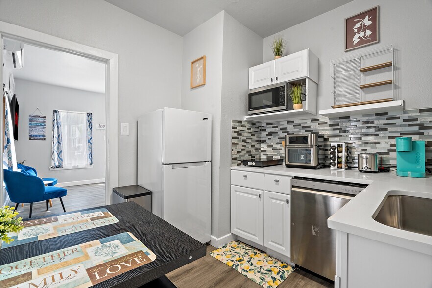 More Photos Of 2308 Britton Dr, Dallas Apartments For Sale