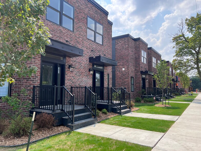 Primary Photo Of 309 W 5th Ave, Flint Apartments For Sale