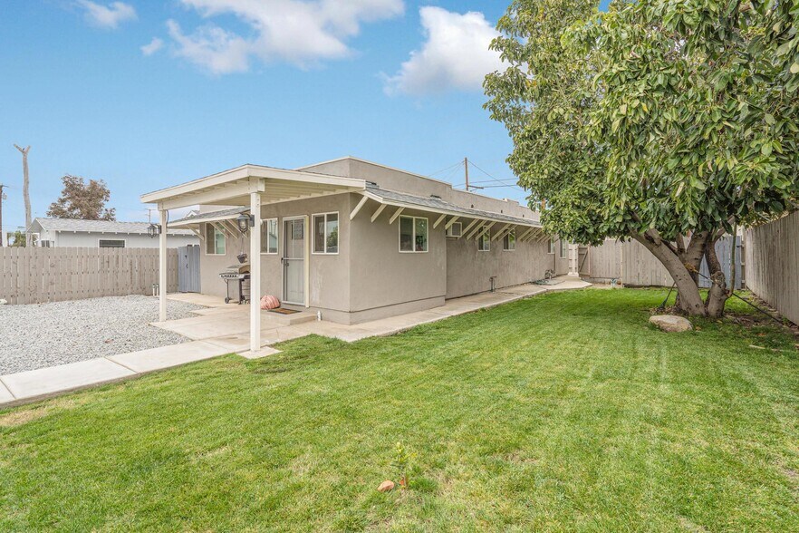 More Photos Of 1840 Mentone Blvd, Mentone Storefront Retail Residential For Sale