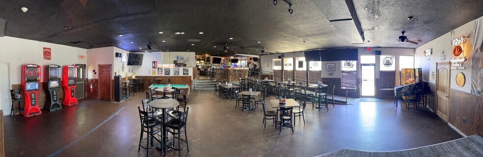 More Photos Of 4412 Manchester Dr, Rockford Restaurant For Sale