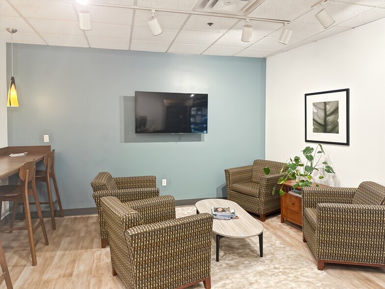 More Photos Of 1661 International Dr, Memphis Coworking Space