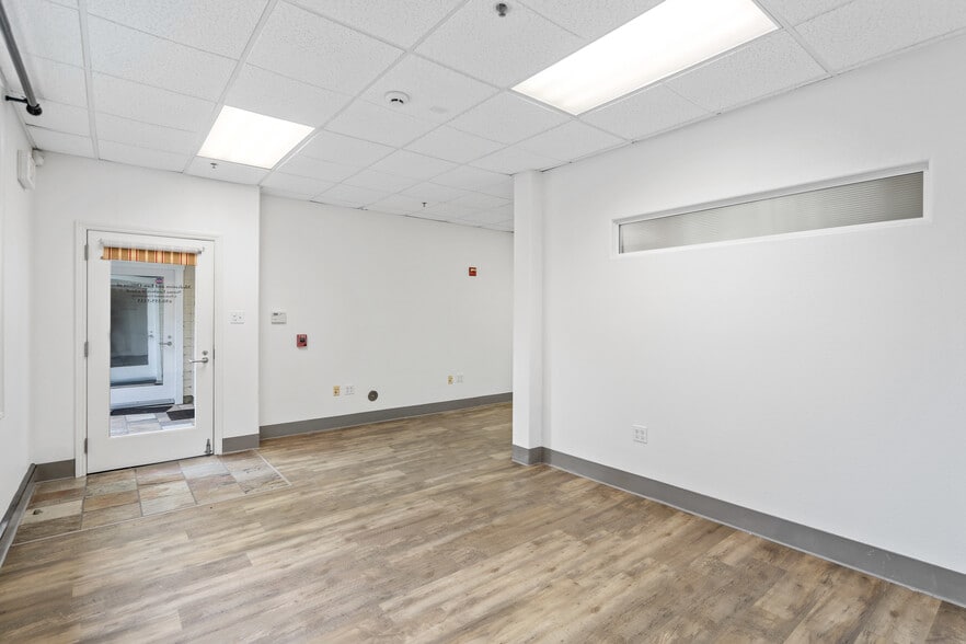 More Photos Of 200 San Marlo Way, Pacifica Office Residential For Lease