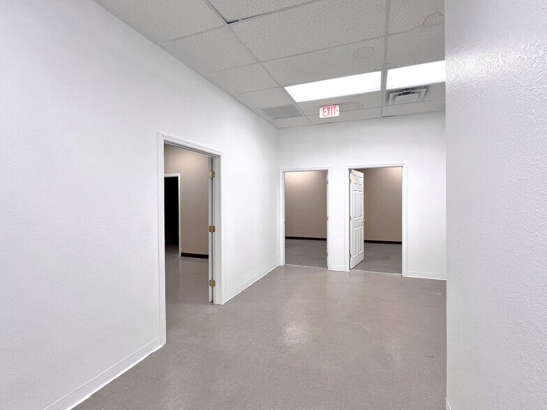 More Photos Of 130-132 W Central Ave, Winter Haven Storefront For Sale