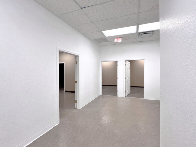 More Photos Of 130-132 W Central Ave, Winter Haven Storefront For Sale