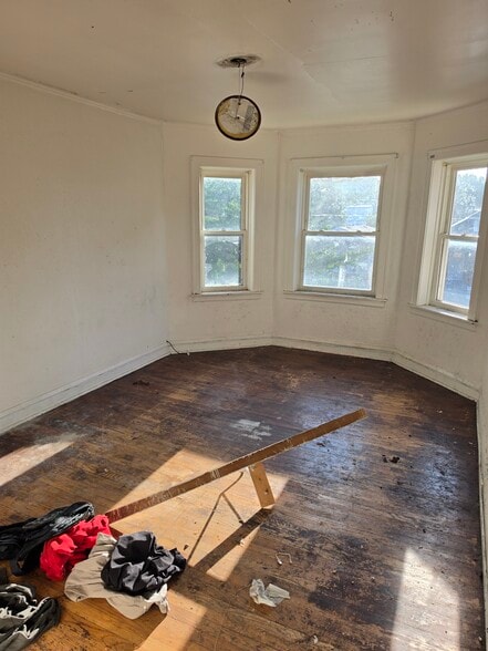 More Photos Of 7954-7958 S Harvard Ave, Chicago Apartments For Sale