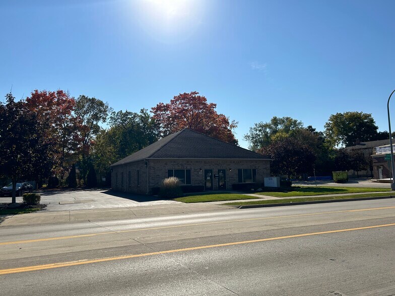 More Photos Of 175 Cass Ave, Mount Clemens Office For Sale
