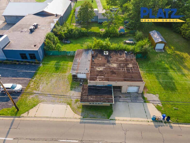 More Photos Of 110 N Canfield Niles Rd, Youngstown Auto Repair For Sale