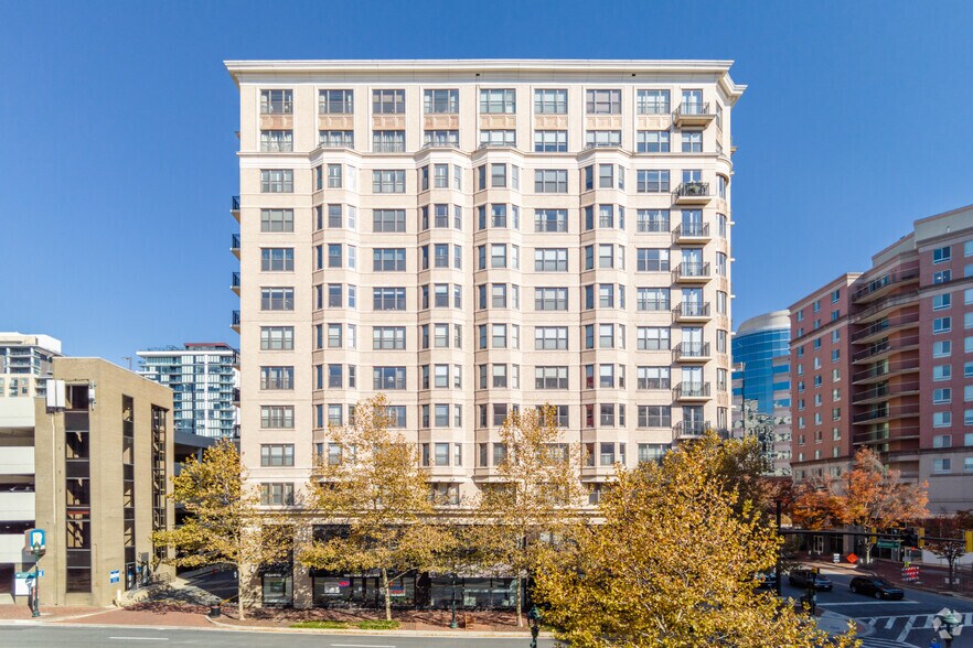More Photos Of 7710 Woodmont Ave, Bethesda Apartments For Lease