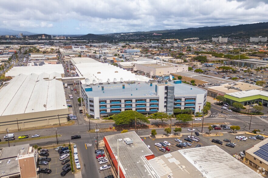 More Photos Of 420 Waiakamilo Rd, Honolulu Office For Lease