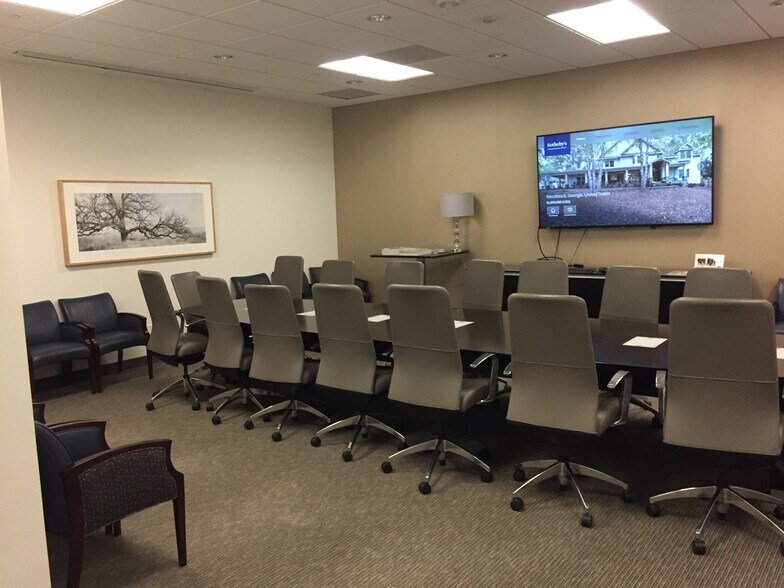 More Photos Of 950 E State Highway 114, Southlake Coworking Space