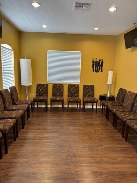 More Photos Of 13135 W Linebaugh Ave, Tampa Unknown For Lease