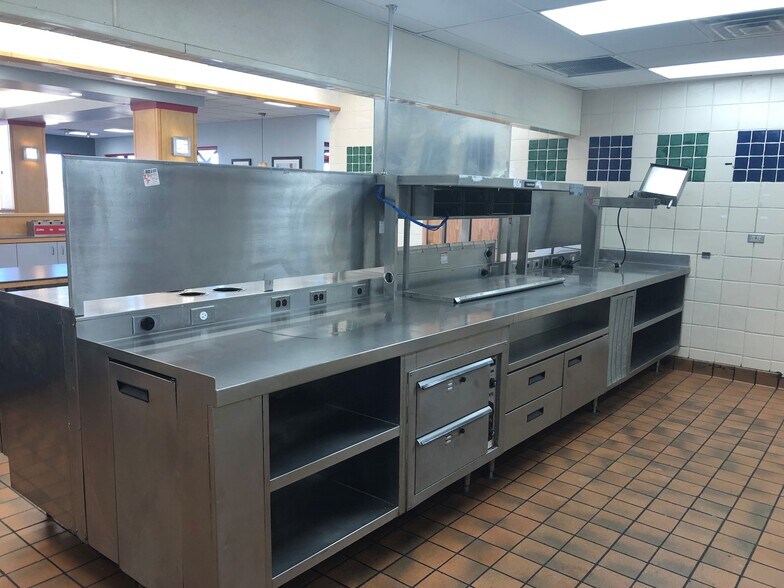 More Photos Of 6300 Lakeside Rd, Plano Fast Food For Lease