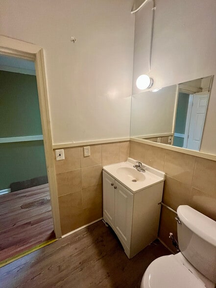 More Photos Of 118-122 Hillside Ave, Williston Park Storefront For Sale
