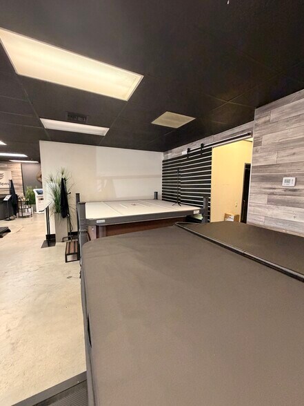 More Photos Of 22900-22924 Los Alisos Blvd, Mission Viejo Unknown For Lease