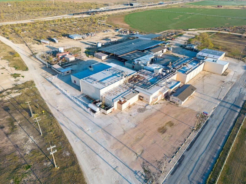 More Photos Of 1809 N Bell St, San Angelo Refrigeration Cold Storage For Sale