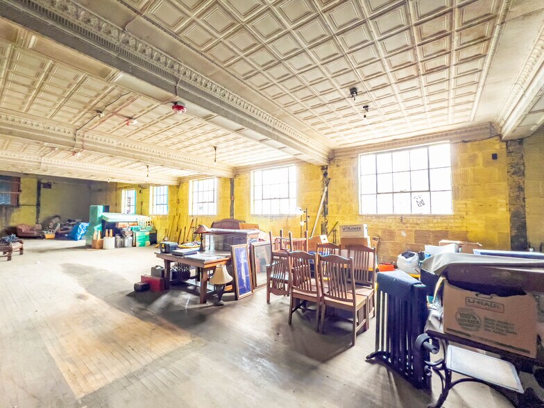 More Photos Of 180 Erie Blvd, Schenectady Office Residential For Sale