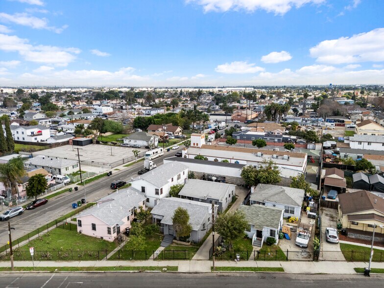 More Photos Of 11008 Willowbrook Ave, Los Angeles Multifamily For Sale