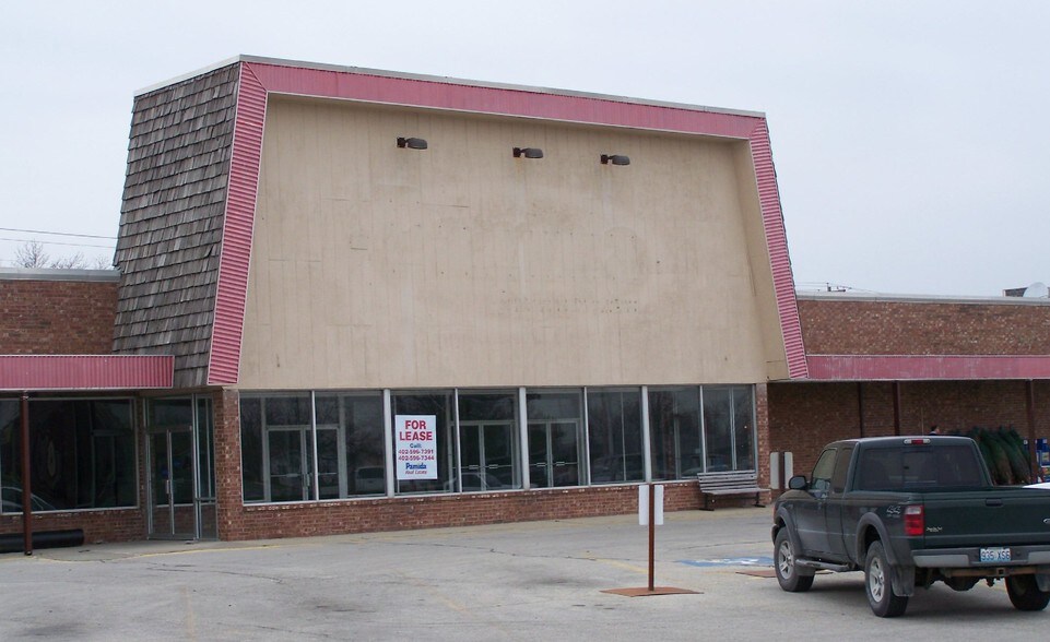 Primary Photo Of 1104 S 25th St, Bethany Freestanding For Sale